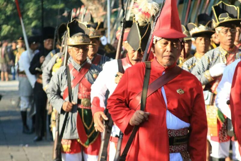 Yogyakarta : Walking Tour and Food Tasting inside Palace - What Past Travelers Say