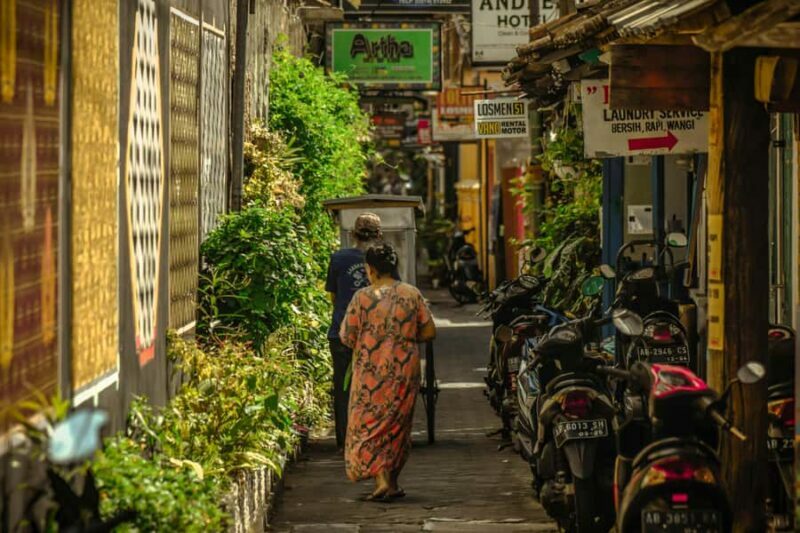 Yogyakarta : Walking Tour and Food Tasting inside Palace - FAQ
