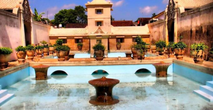 Yogyakarta : Water Castle, Sultan Palace & Temples - Pickup Locations
