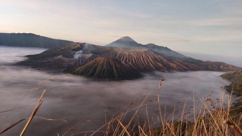 Yogyakarta:Yogyakarta Bromo Sunrise Ijen Blue Fire Land Tour - Key Points