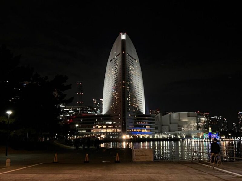 Yokohama 1.5 H Night View and Shopping Tour in Minatomirai - Tour Highlights