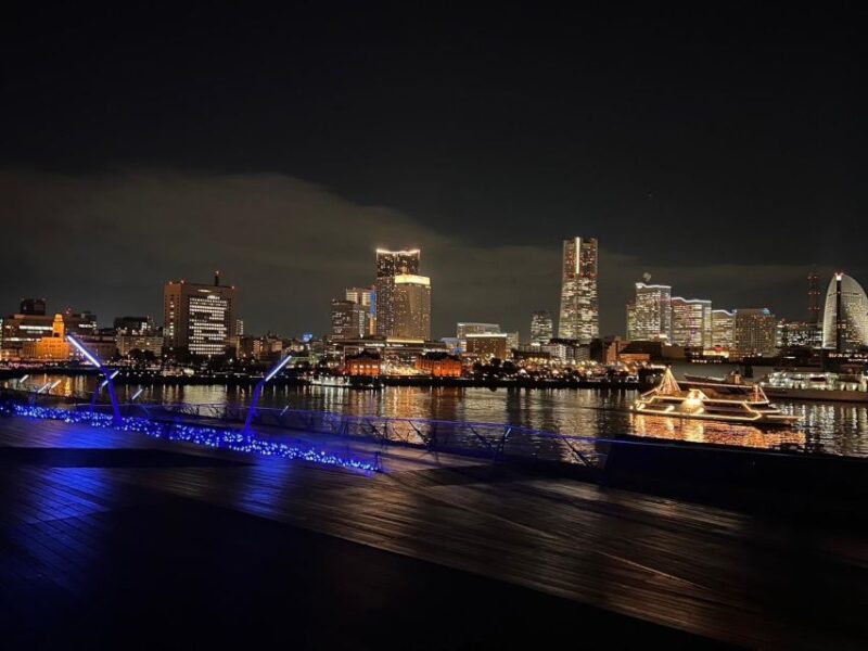 Yokohama 1.5 H Night View Walking Tour in Minatomirai - Tour Duration and Features