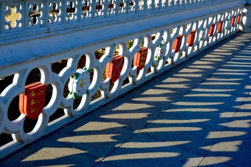York: 1-Hour Small Group Evening Walking Tour - Turning Back Time
