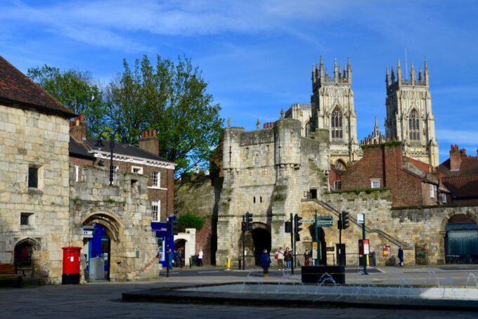 York: 1-Hour Small Group Evening Walking Tour - Meeting Point and Location