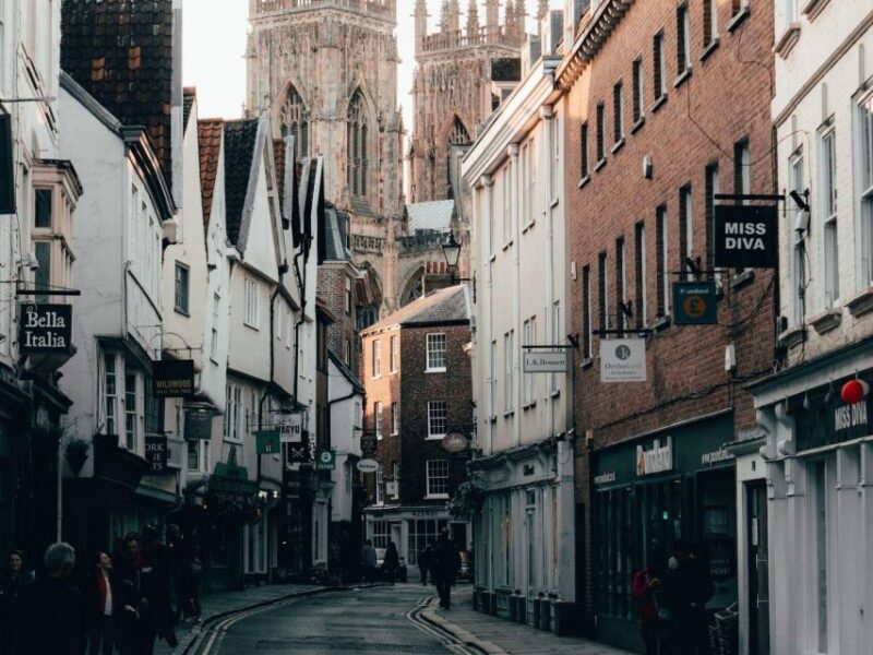 York Audio Walk: Ghosts, History, and Chocolate - Admire the Majestic York Minster