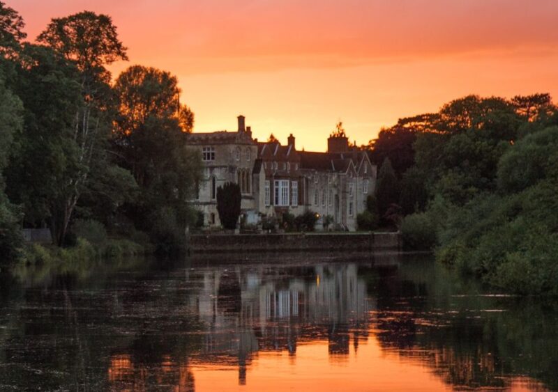York: Bishopthorpe Palace Christmas Cruise - Highlights Along the Cruise