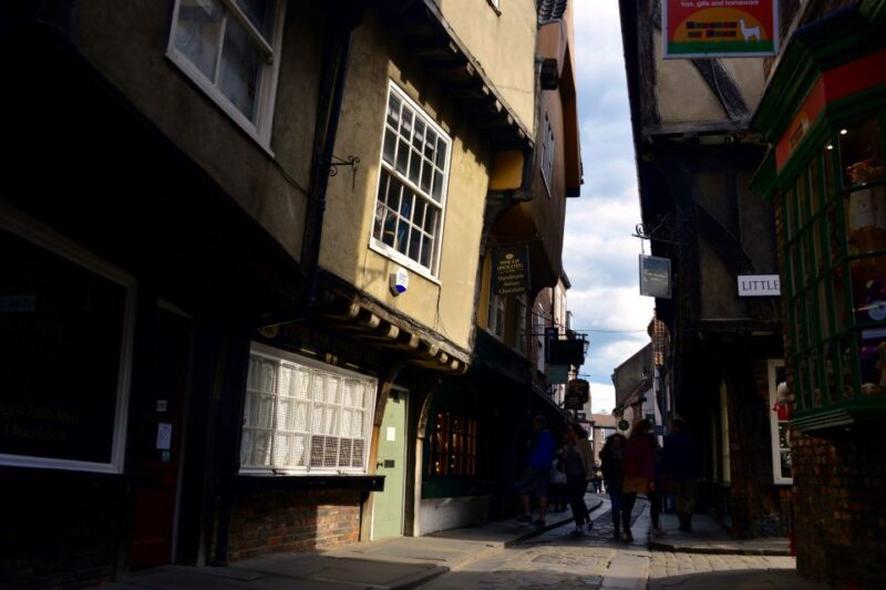 York: City Highlights Small Group Walking Tour - Roman Fortress and Saxon Tower