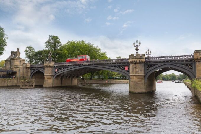 York: City Sightseeing Hop-On Hop-Off Bus Tour - Exploring Yorks History