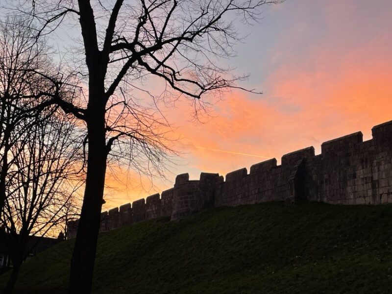 York: Dark Chronicles Devilishly Dark Ghost Walk - Yorks Ghostly History