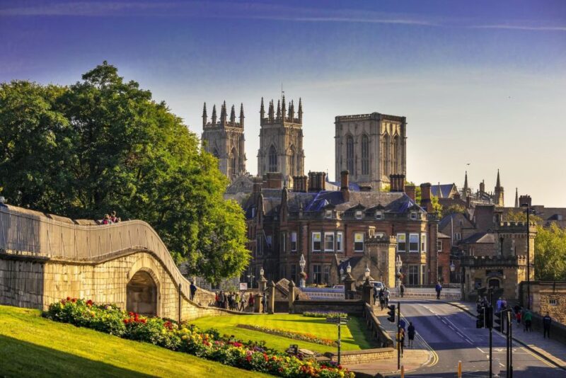 York: Fun Puzzle Treasure Hunt to a Pub! - Activity Duration, Start Time, and Age Policy