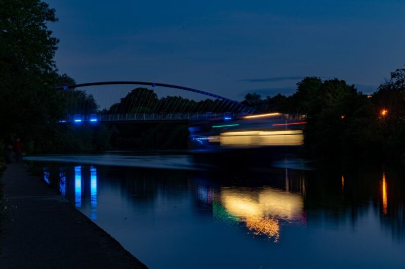 York: Party Cruise With Welcome Drink, Dinner, and DJ Music - Welcome Drink and Dinner