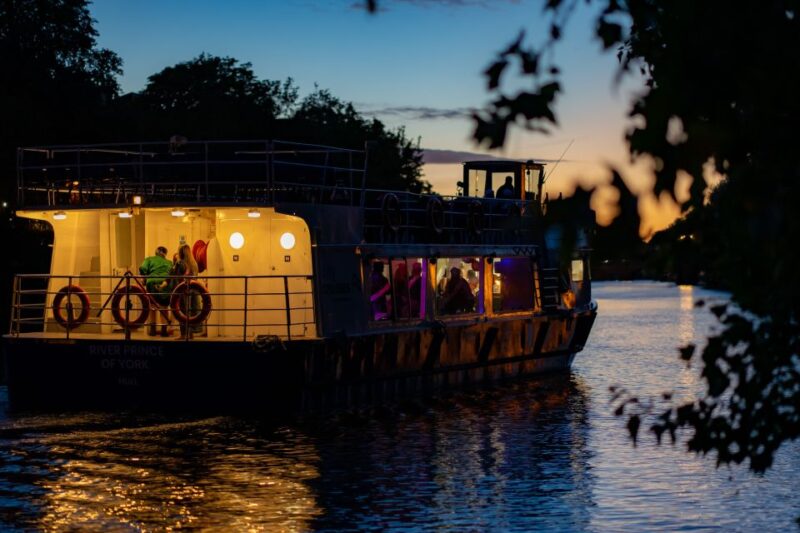 York: Party Cruise With Welcome Drink, Dinner, and DJ Music - Recap