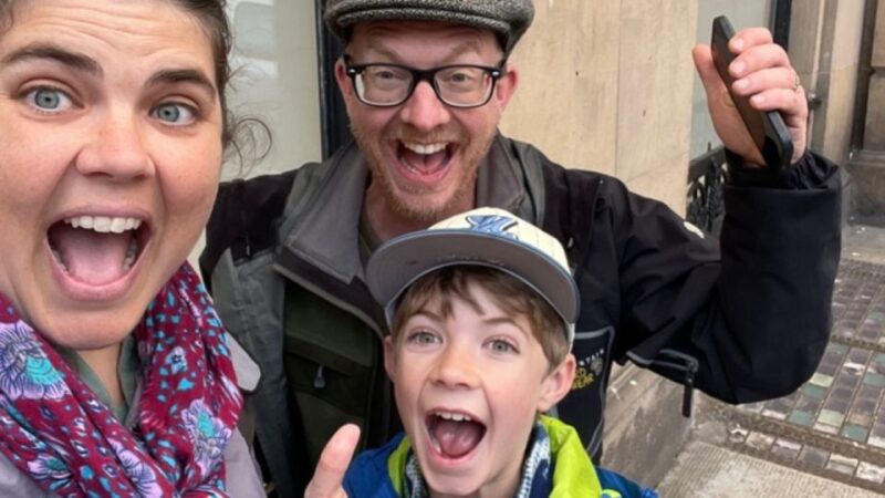 York: Self-Guided City Walk & Interactive Treasure Hunt - Age Restrictions
