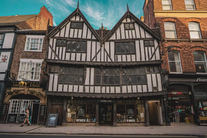 York: Self-Guided Walking Tour With Mobile App - Tour Features