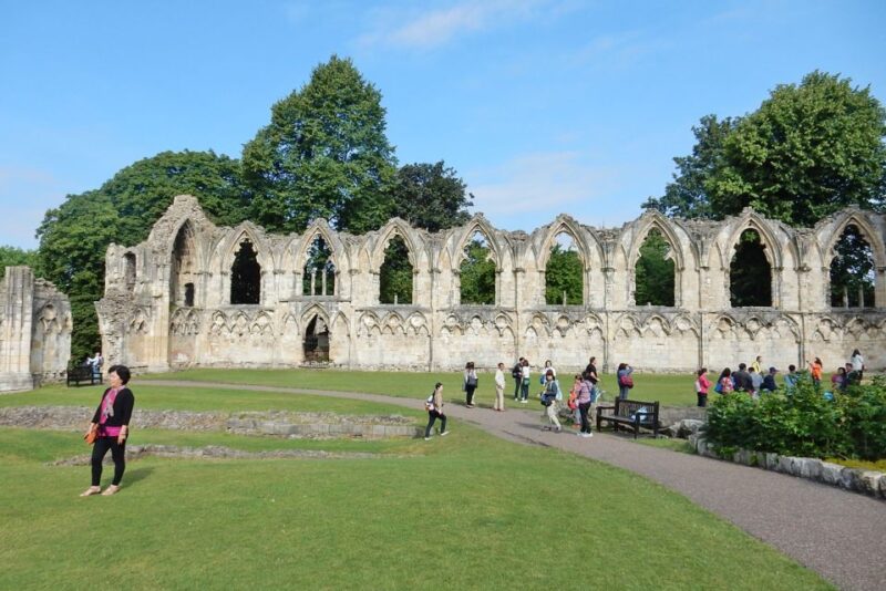 York: Smartphone Treasure Hunt Style Heritage Walks - Captivating Historical Snippets
