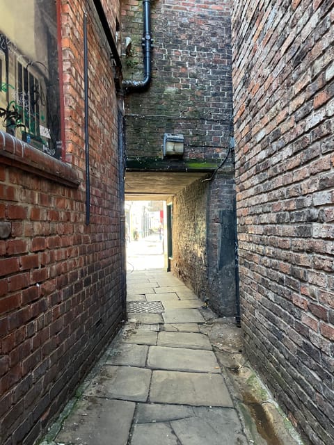 York's Snickelways Story Walking Tour - Important Information