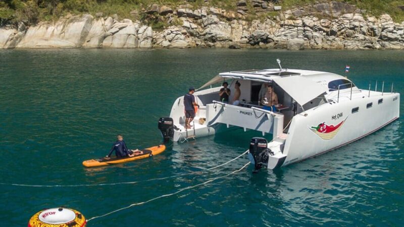 Your Adventure Awaits With Hot Chilli 38FT - Stealth - Key Points