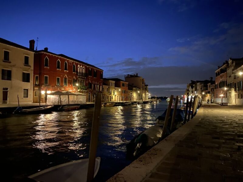 Your Evening in Venice - A Guided Journey Through Gondola Factories