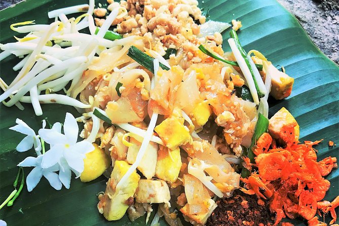 Your Introduction to the Thai Kitchen - Preparing the Menus Signature Dishes