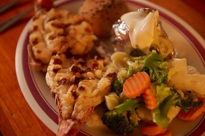 Your Romantic Dinner in Cancun, Includes National Open Bar and Live Music - Entertainment and Ambiance