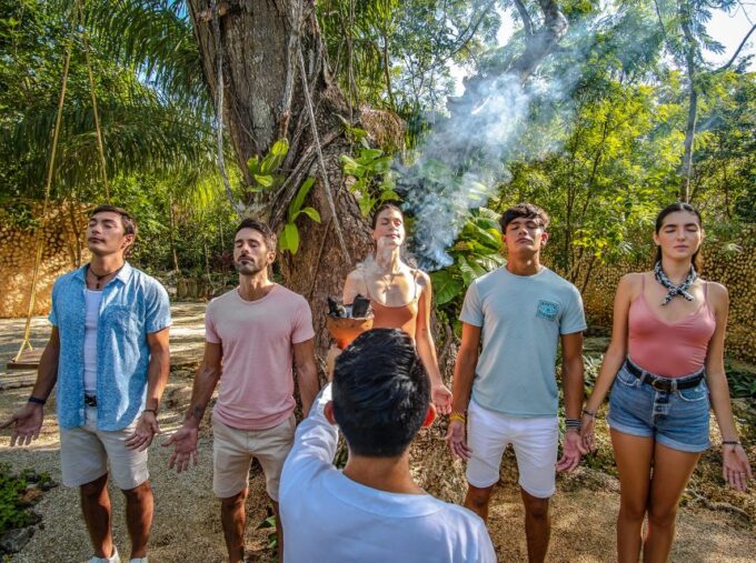 Yucatan Peninsula: Guided Tour of Xel-Há and Chichen Itzá - Included Amenities