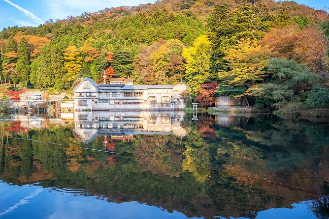 Yufuin Kinrin Lake Sea Hell Hot Springs Kyushu Zoo From Fukuoka - Key Points
