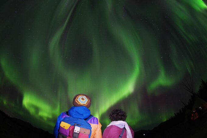 Yukon: Aurora Borealis Late Night Viewing Tour - Tour Duration and Timing