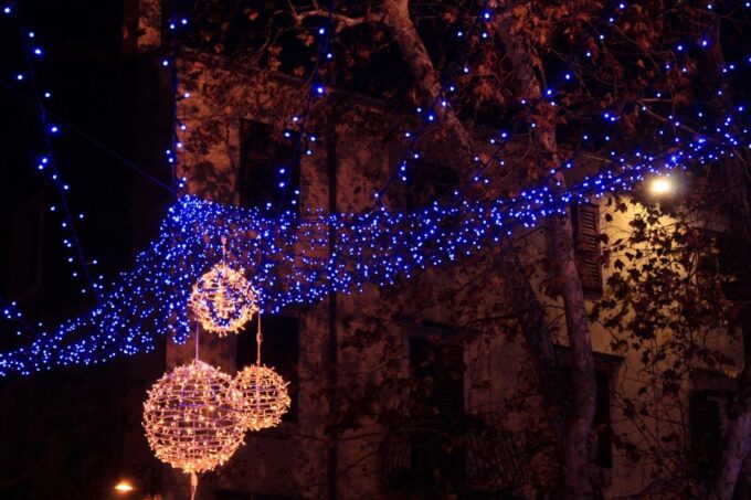Yuletide Magic in Zadar: A Christmas Journey - Visit to Church and Five Wells