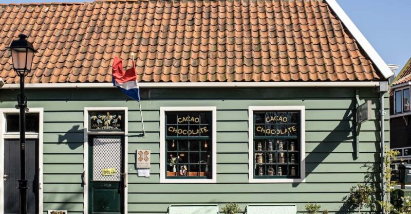 Zaandijk: Chocolate Walkabout Tour & Chocolate Tasting - Cacao Heritage