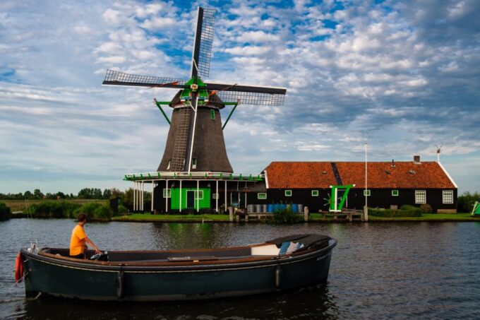 Zaanse Schans: 60-Minute Private Luxury Cruise - Cruise Route and Details