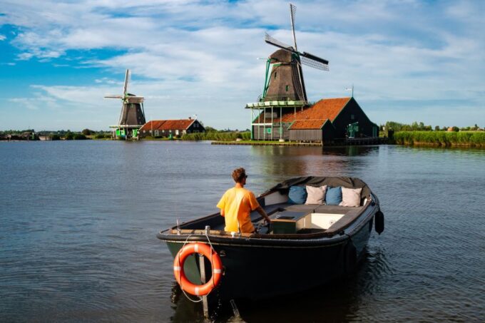 Zaanse Schans: 60-Minute Private Luxury Cruise - Meeting Location and Arrival
