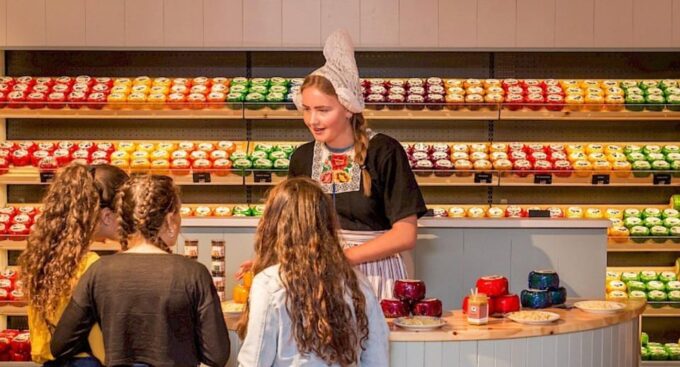 Zaanse Schans - Cheesefactory -Volendam, Private Tour. - Picturesque Village
