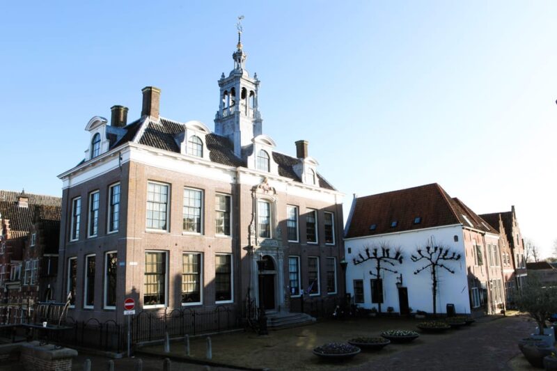 Zaanse Schans: Highlights of Holland Private Guided Tour - Wooden Shoe Crafts Demonstration