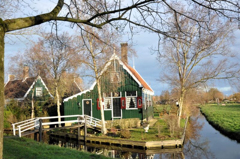 Zaanse Schans: Highlights of Holland Private Guided Tour - Scenic Drives Between Locations