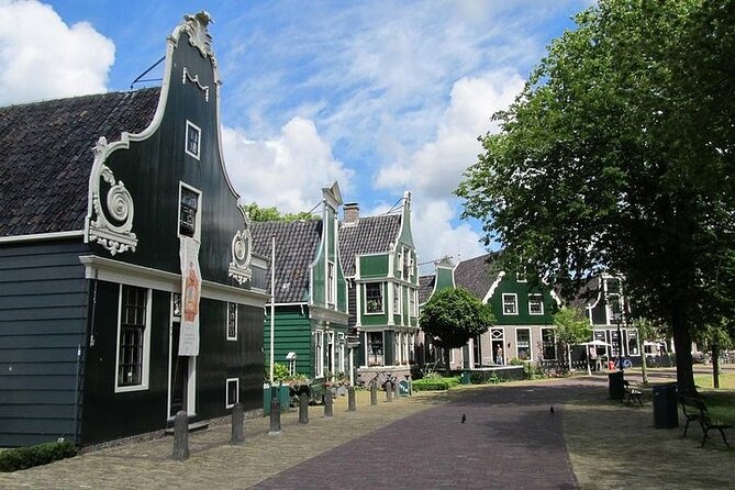 Zaanse Schans Private Tour Windmills 1/2 Day in Jaguar S Type - Reviews and Ratings