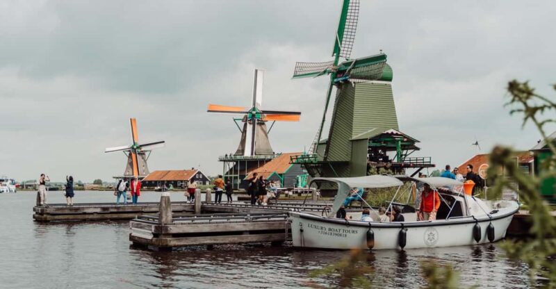 Zaanse Schans: the Windmills Village Tour in Italian - Itinerary Highlights