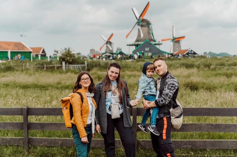 Zaanse Schans: the Windmills Village Tour in Italian - Workshops and Tastings