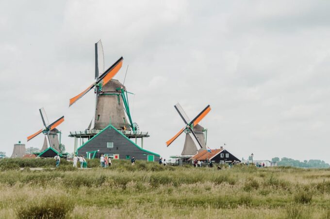 Zaanse Schans: the Windmills Village Tour in Italian - Pricing and Reservations