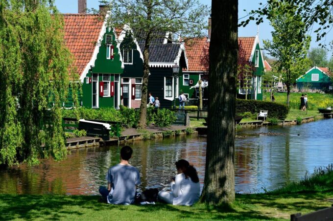 Zaanse Schans: Windmill & Museum Entry Ticket W/ Audio Guide - Admire Functional Windmills