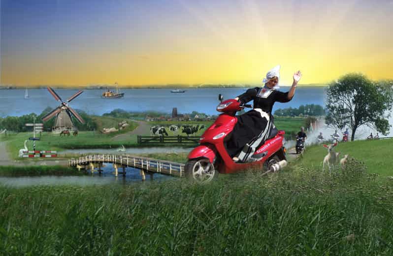 Zaanse Schans: Windmills, Clogs & Cheese by Electric Scooter - Discovering Traditional Dutch Houses