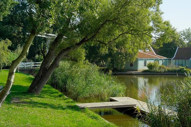 Zaanse Schans Windmills-Volendam-Giethoorn Private Tour in Jaguar - Giethoorn: The "Venice of the North"