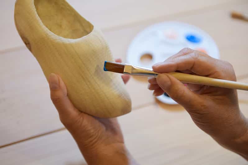 Zaanse Schans: Wooden Shoe Painting Workshop - Painting Workshop Details
