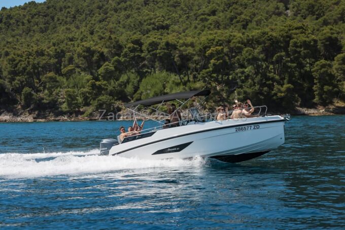 Zadar: 3-Island Speedboat Tour With Snorkeling - Scenic Boat Ride