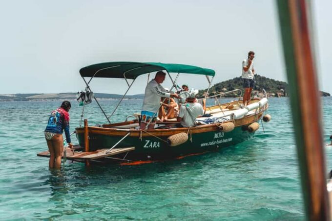 Zadar: 3 Island Swimming and Snorkeling Cruise With Prosecco - Refreshments and Relaxation