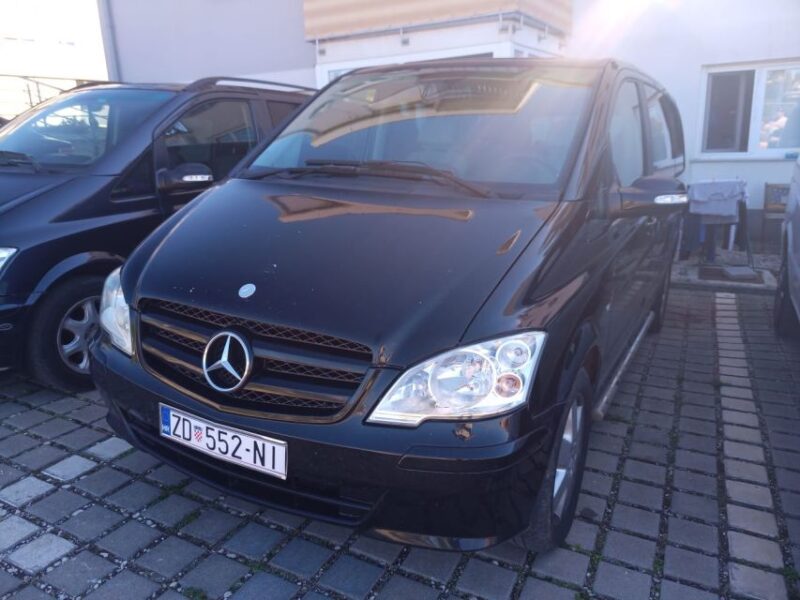 Zadar Airport: Private Transfer To/From the Garden, Tisno - Vehicle and Driver Experience