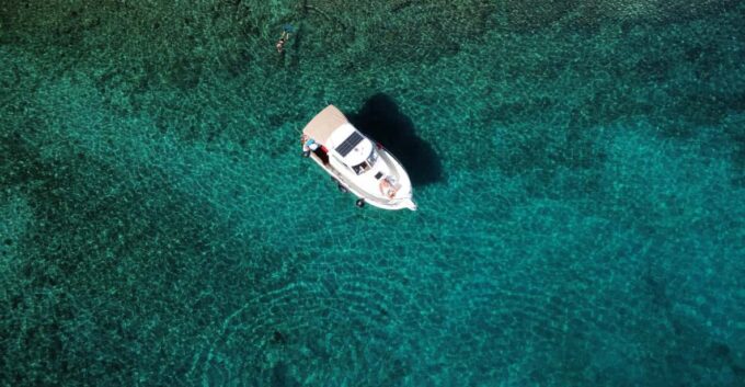 Zadar: Islands & Lagoons Tour With Drinks and Snorkeling - Boat and Crew