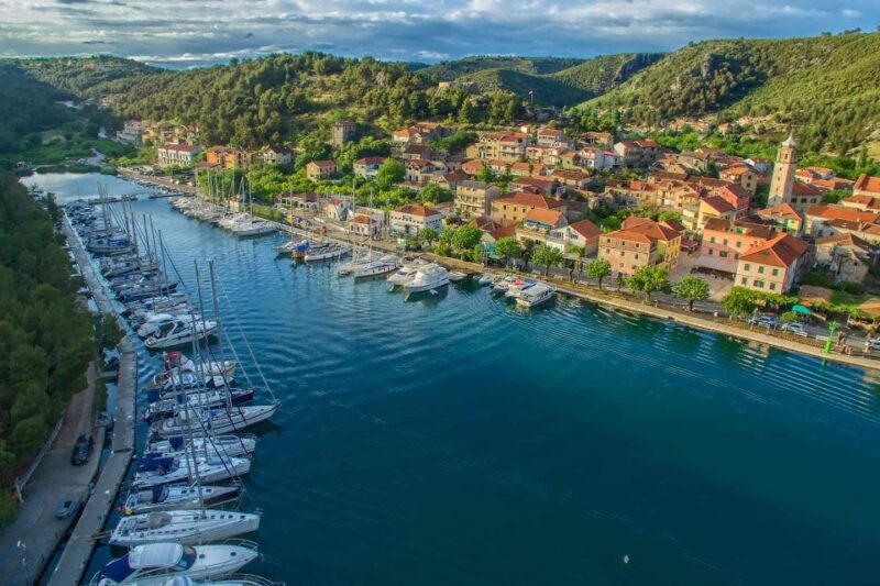 Zadar: Krka Waterfalls, Food & Wine Tasting, & Old Town Tour - Wine and Cheese Tasting