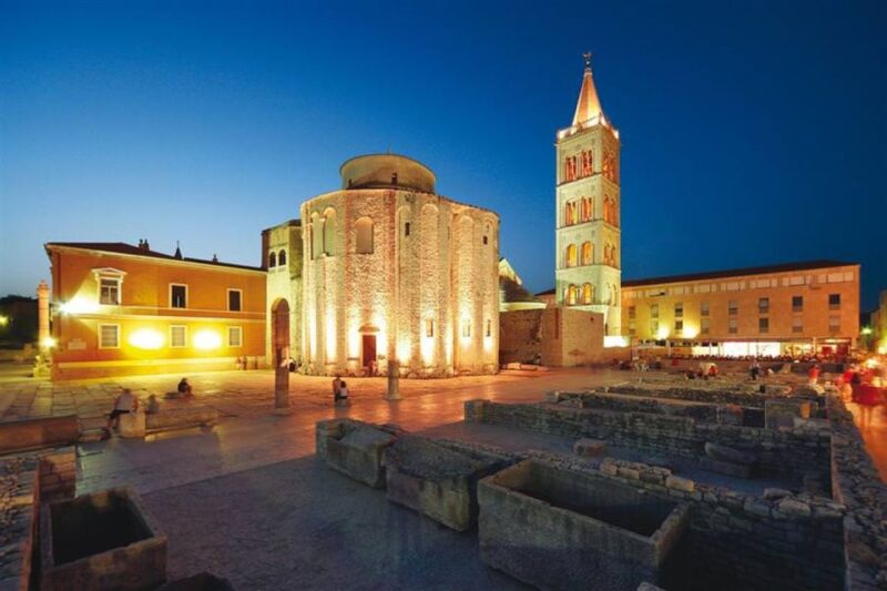 Zadar: Old Town Evening Group Guided Walking Tour - Sea Organ Experience