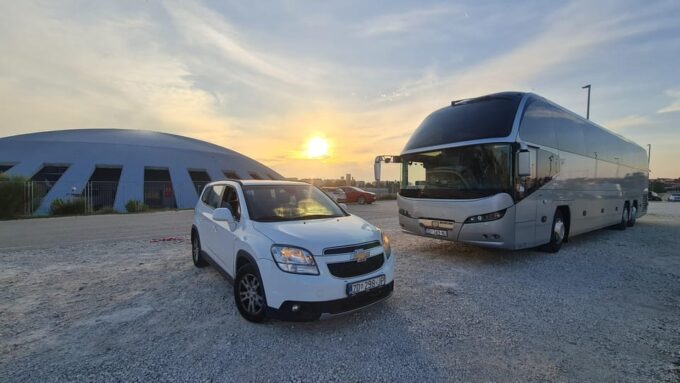 Zadar: Plitvice Lakes Day Trip With Guide and Boat Tour - Customer Feedback and Reviews