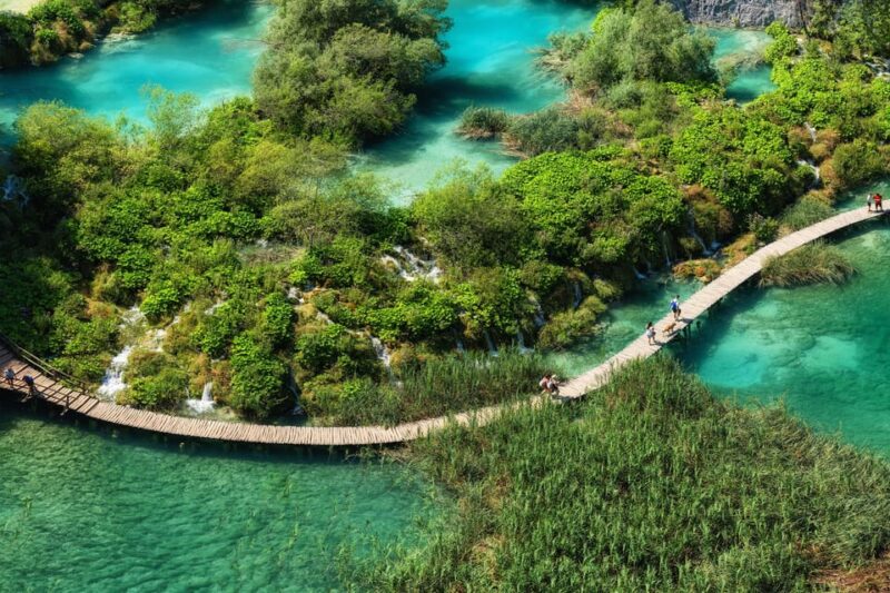 Zadar: Plitvice Lakes: Transfer Tour With Pro Photographer - Itinerary and Experience